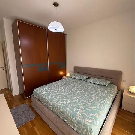 Quiet Upscale Area 2 Bedroom With Stunning View * Tirana