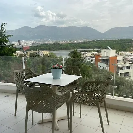 Quiet Upscale Area 2 Bedroom With Stunning View *